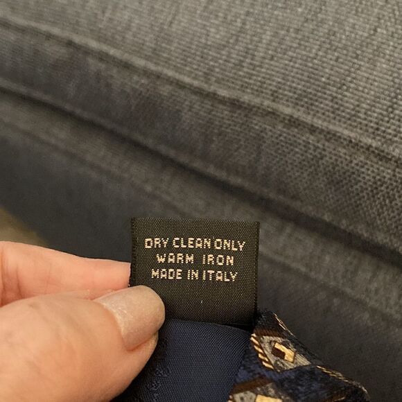 Ermenegildo Zegna Silk Necktie in Navy Blue/Black Gold Exclusive Pattern. - Picture 8 of 8